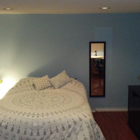 בורנבי Burris Guest House מראה חיצוני תמונה
