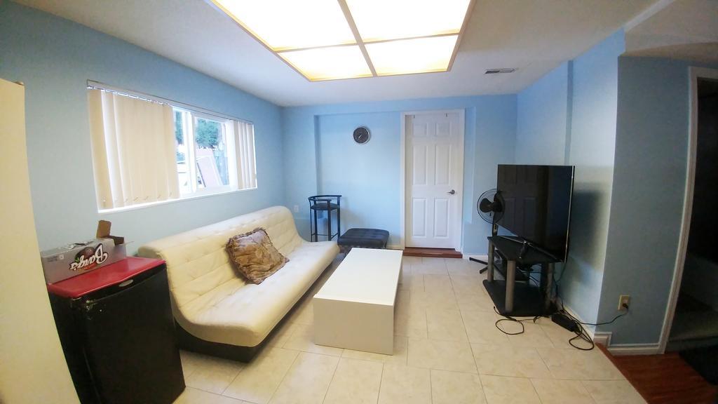 בורנבי Burris Guest House מראה חיצוני תמונה