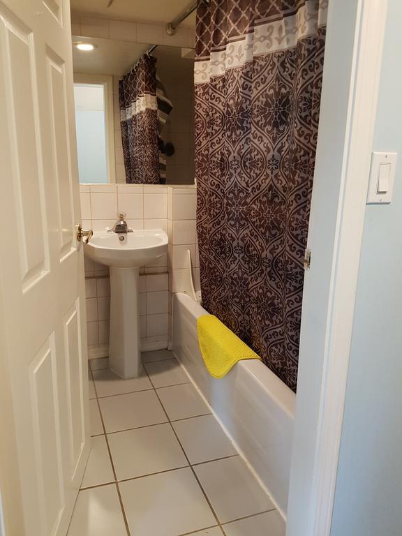 בורנבי Burris Guest House מראה חיצוני תמונה