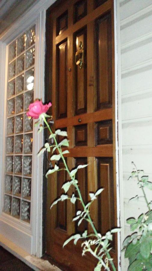בורנבי Burris Guest House מראה חיצוני תמונה