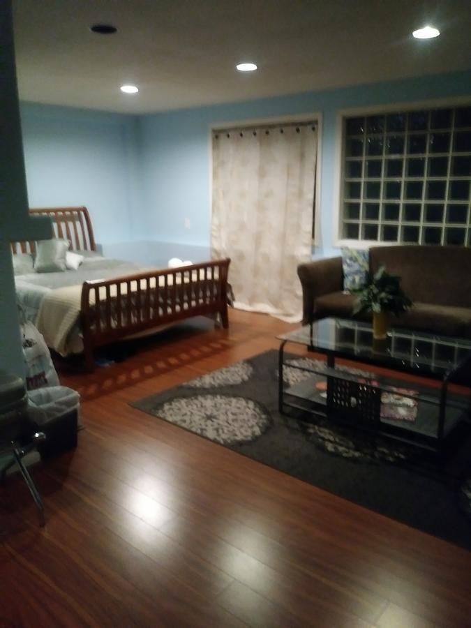 בורנבי Burris Guest House מראה חיצוני תמונה
